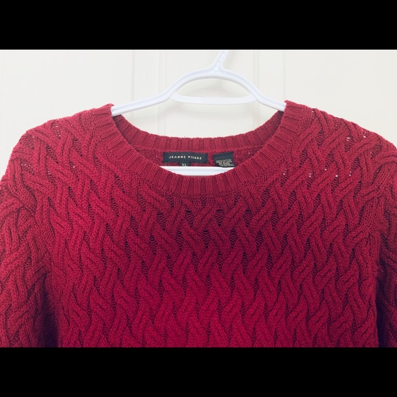Maroon sweater - Picture 2 of 3